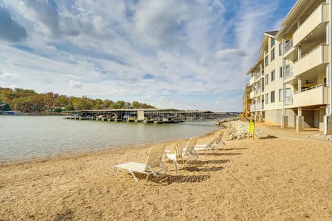 Osage Beach Vacation Rental | 3BR | 2BA | Steps Required | 1,183 Sq Ft