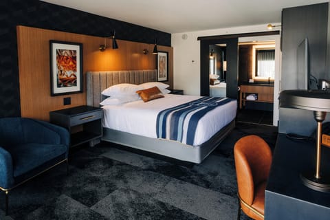 Premium bedding, individually decorated, desk, laptop workspace