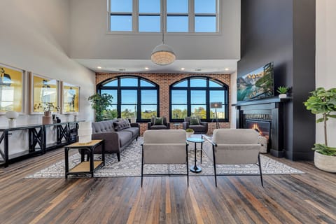 Great Room - Modern Design