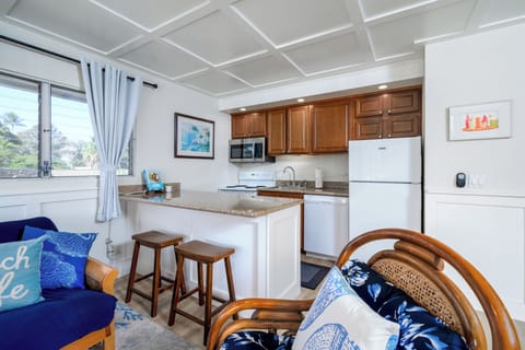 KItchen - dishwasher, fridge, stove, oven and microwave