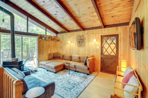 House (5 Bedrooms) | Interior