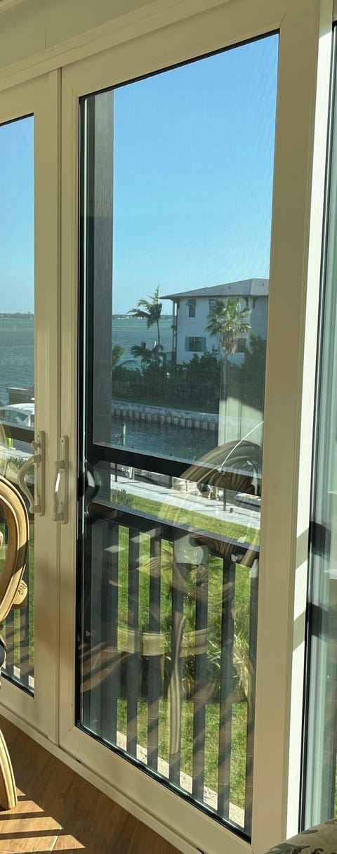 Bay Harbour A306 by FVC View