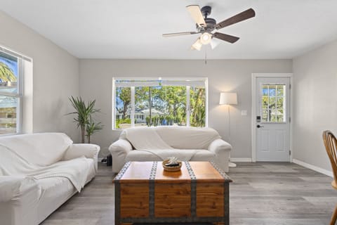 Step into your relaxing beach escape, where comfort meets coastal charm.
