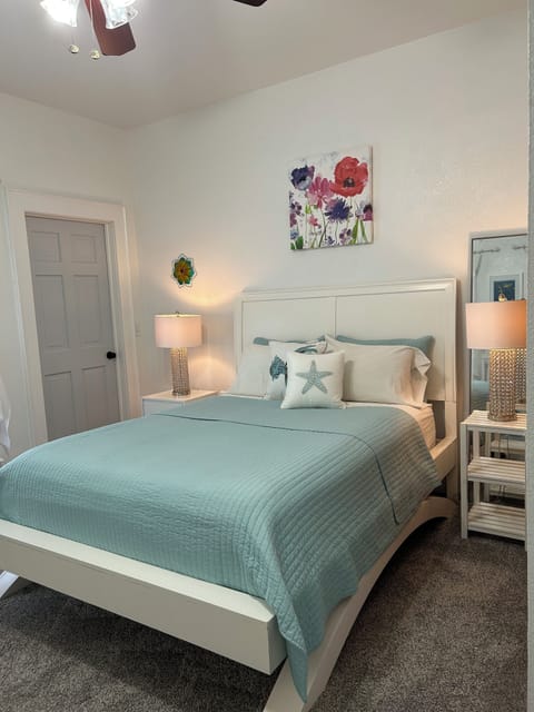 Beautifully clean and private room with a private bathroom. 