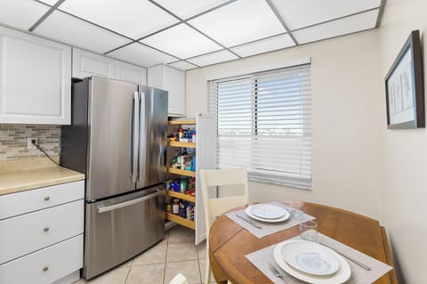 Kitchen and pantry pull out.