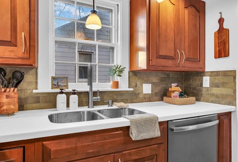 All guests are provided with dishwasher detergent, dish soap, towels, sponges, and trash bags throughout their stay.