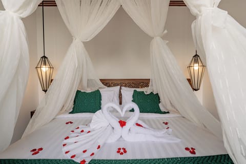 Luxury Villa, 1 Bedroom, Private Pool | Premium bedding, pillowtop beds, minibar, desk