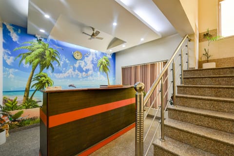 Room, 1 Bedroom, Smoking, City View | Lobby