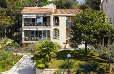 Apartment | Exterior
