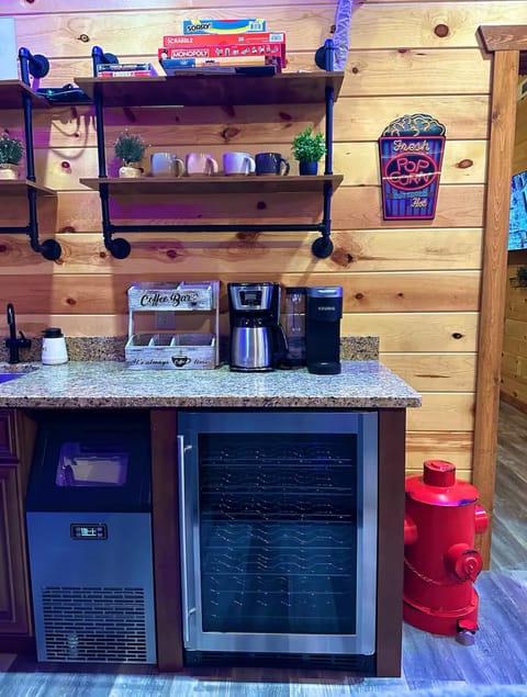 Ice maker is currently not in service