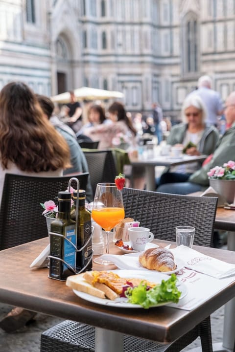 Free daily full breakfast