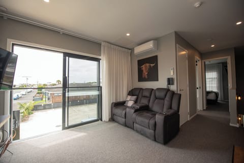Living Room (1)