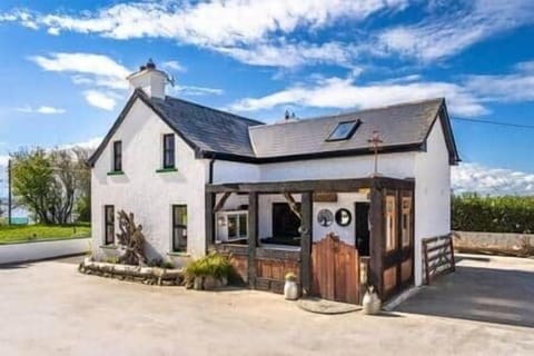 Shore House - Three Bedrooms, sleeps up to 8 guests