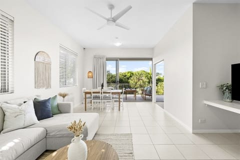 002_Open2view_ID923449-40_2_-_10_Kamala_Crescent