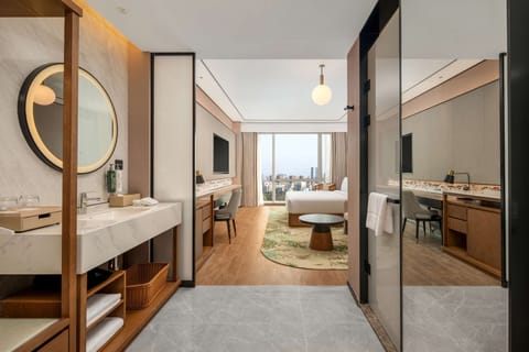 Superior Room, 1 King Bed | Bathroom | Shower, free toiletries, hair dryer, slippers