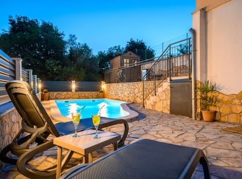 Villa | Pool | Indoor pool, outdoor pool