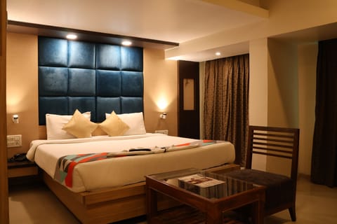 Executive Double or Twin Room, 1 Double Bed, City View | In-room safe, desk, laptop workspace, free WiFi