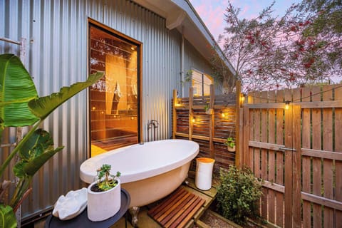 Outdoor Bath