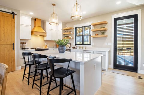 With conveniences like a full kitchen