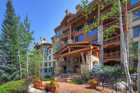 Condo, 2 Bedrooms | Exterior