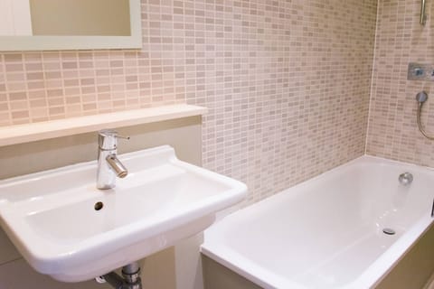 Apartment 2, York Terrace, Norwich - Host & Stay