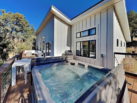 House (3 Bedrooms) | Property amenity