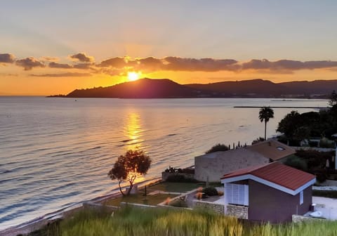 Vounaraki 4 at the sunrise 