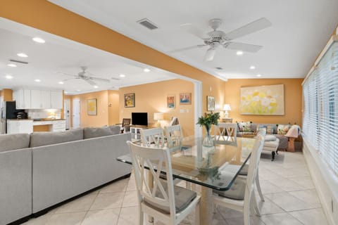 Separate Seating Area adjacent to Dining Table