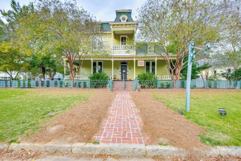 Columbus Vacation Rental | 4BR | 4.5BA | Steps to Enter | 3,985 Sq Ft