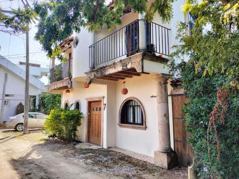 House front view balcony