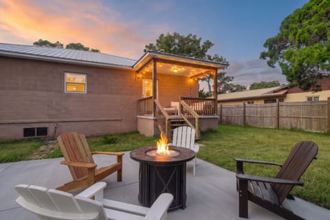 Dine under a beautiful Florida sunset, then enjoy the warm glow of our fire pit 