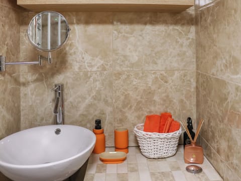 Bathroom | The Snug, Felinheli