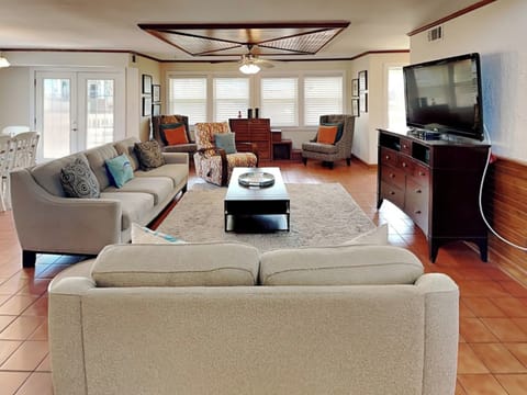 House (2 Bedrooms) | Miscellaneous