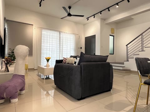 Family House, Patio, Corner | Living area | Flat-screen TV