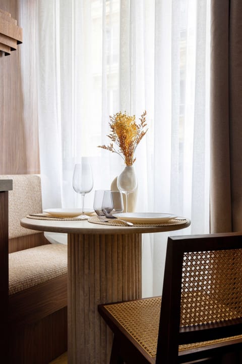 Apartment | Dining