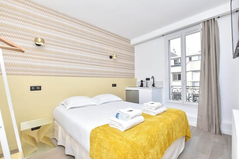 Apartment | 1 bedroom, bed sheets
