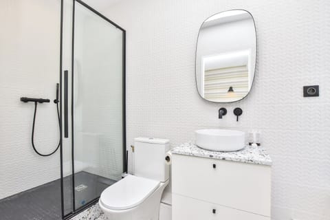 Apartment | Bathroom