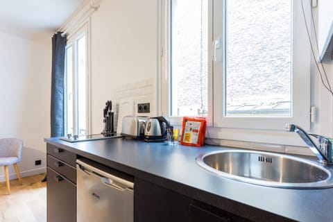 Apartment | Private kitchen | Stovetop