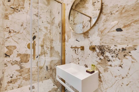 Apartment | Bathroom