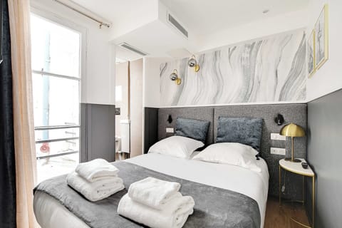 Apartment | 1 bedroom, laptop workspace, iron/ironing board, bed sheets