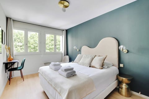 Apartment | 1 bedroom, laptop workspace, iron/ironing board, bed sheets