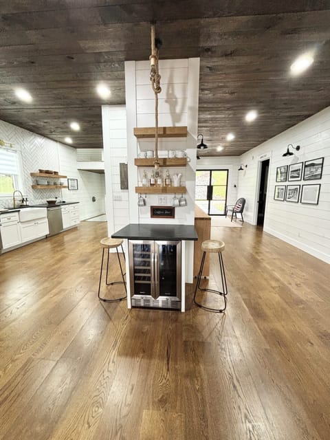 Beverage and Coffee Bar