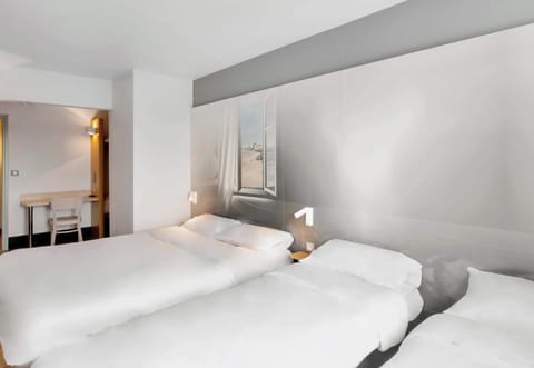 Quadruple Room, Non Smoking | Premium bedding, desk, laptop workspace, soundproofing