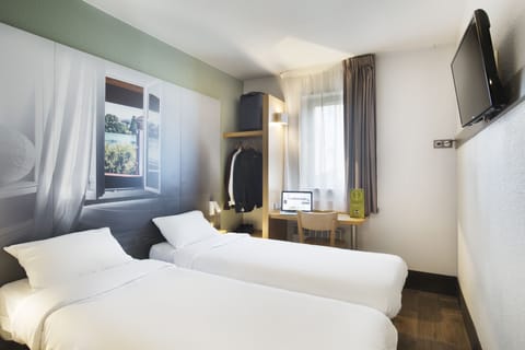 Twin Room, Non Smoking | Premium bedding, desk, soundproofing, free WiFi