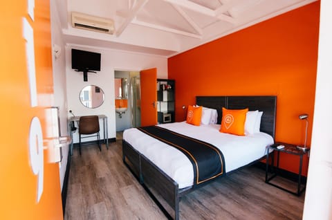 Standard Double Room, 1 King Bed | Iron/ironing board, free WiFi, bed sheets