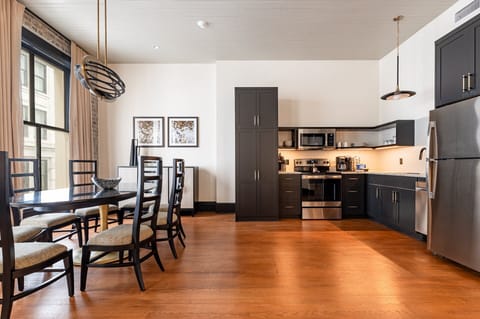 Fully equipped kitchen with modern appliances, offering everything you need for preparing meals or enjoying a morning coffee.