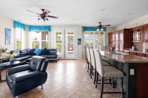 Experience seamless living with our open floor plan, where the kitchen and living room blend effortlessly.