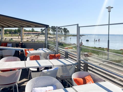 House | Outdoor dining