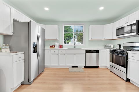 Fully equipped kitchen. Brand New appliances. Ready to make your meals at home.