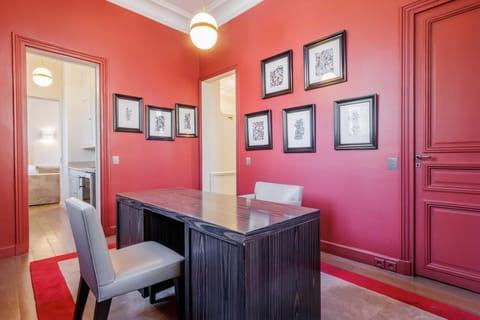 Entrance / Reception